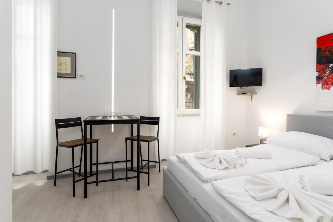 Centar Apartments Rijeka Luaran gambar